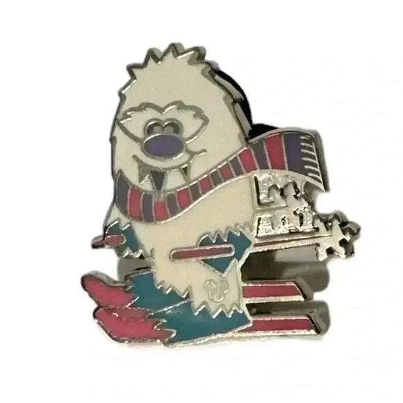 Disney 2011 Hidden Mickey Cute Yeti Skiing AUTHENTIC Collectible Pin - Picture 1 of 4